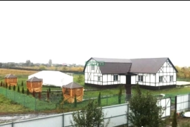 Туристическая база отдыха рядом с озером!