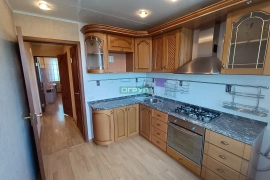 Продается 3-х комнатная квартира в центре.
 